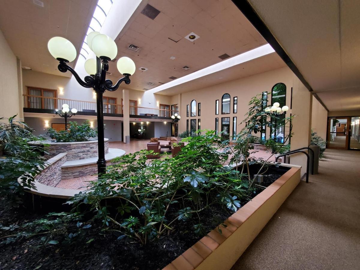 Ramkota Hotel Пиер Екстериор снимка