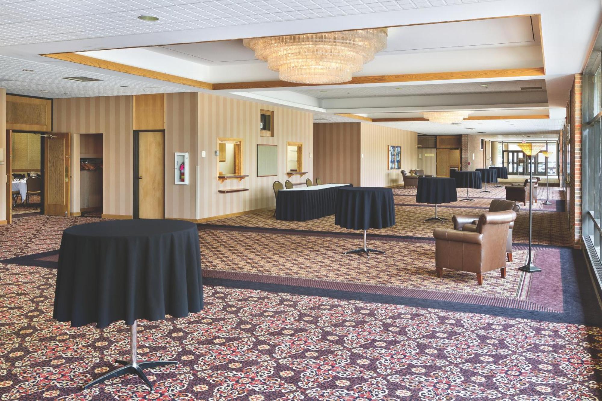 Ramkota Hotel Пиер Екстериор снимка
